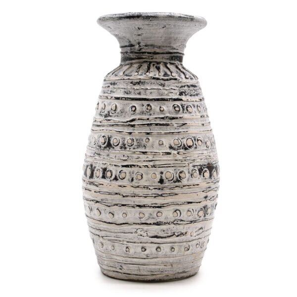 Terracotta Vase – Classic Shape, Cream